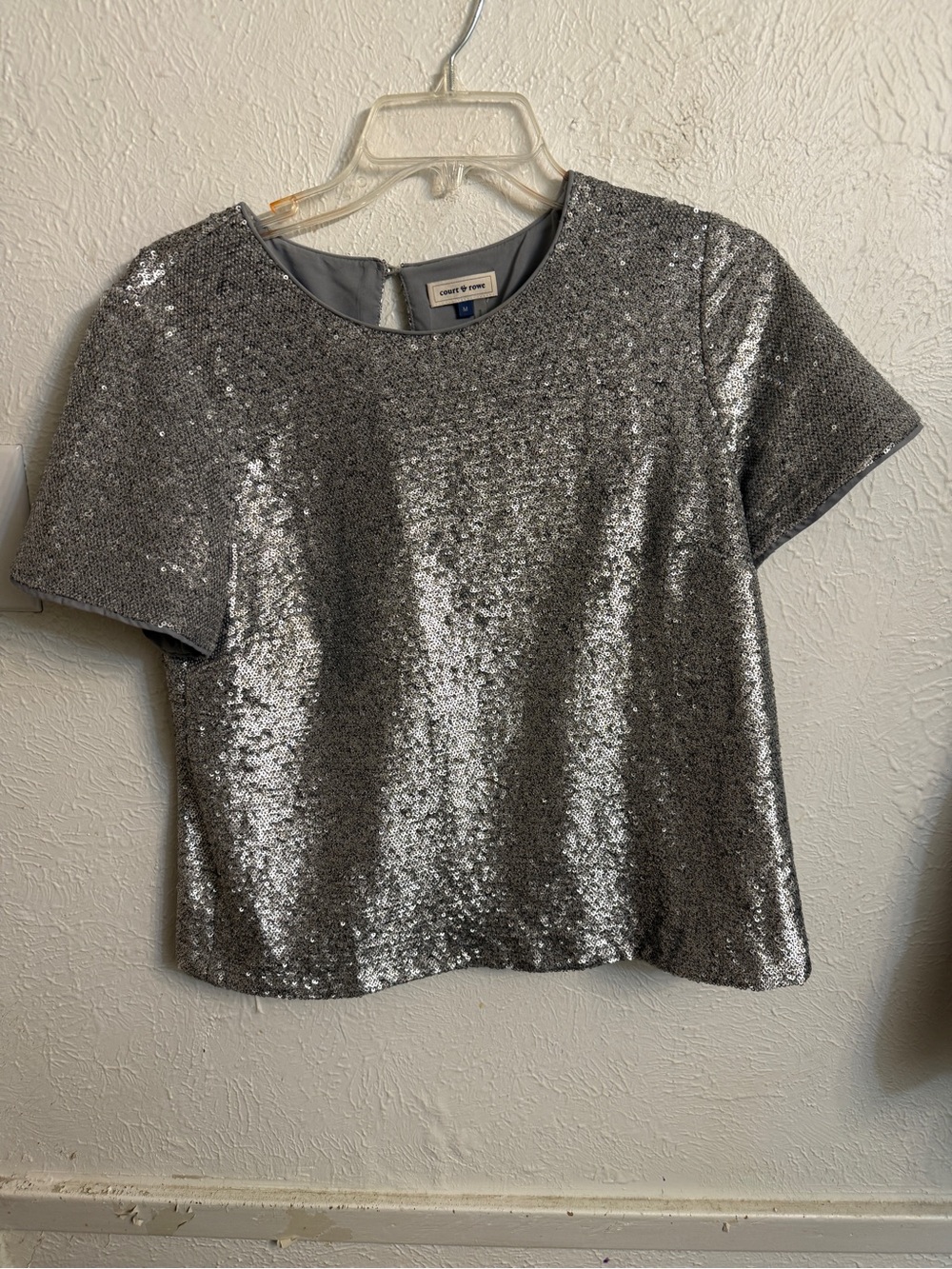 COURT & ROWE Silver Sequin Short-Sleeve Crop Top